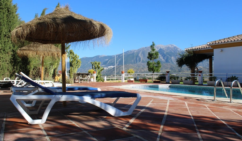 piscina galeria casa rural rocio y paloma
